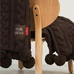 Peace love world Pom Pom blanket